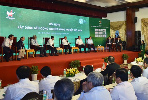 Aufbau der wettbewerbsfähigen und modernen Landwirtschaft in Vietnam - ảnh 1